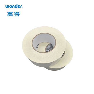 Weißes selbstklebendes doppelseitiges Band mit einer Breite von 36 mm